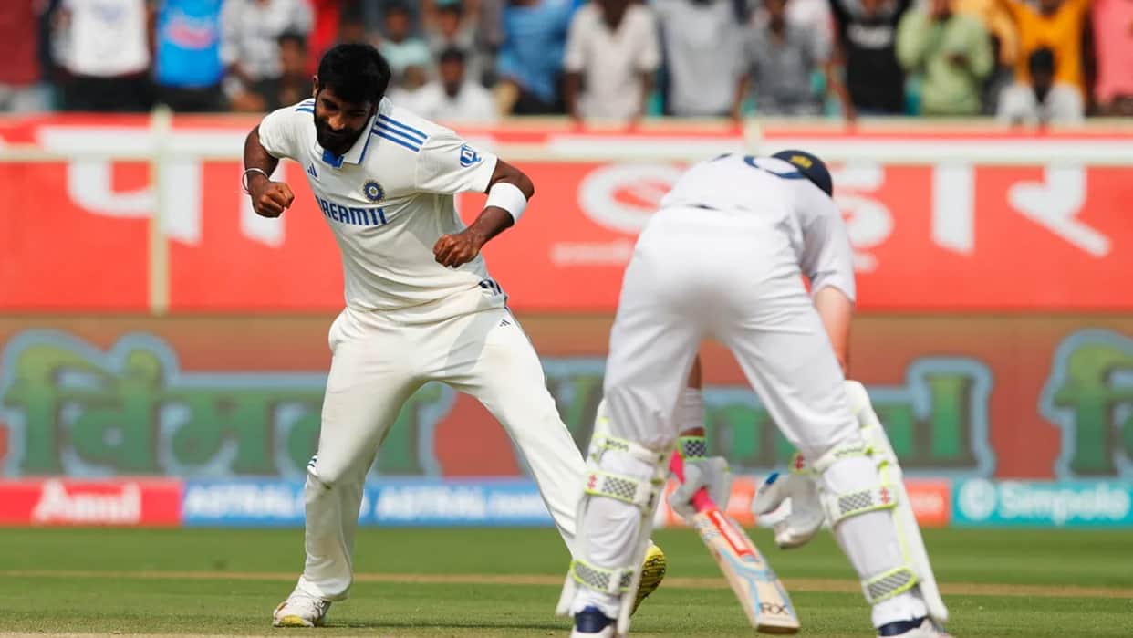 Jasprit Bumrah ripped the heart out of England batting line-up says Alastair Cook