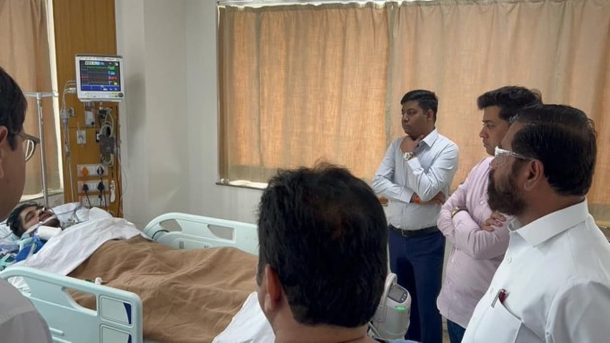 Firing inside police station: Sena leader critical, on ventilator, says Thane hospital