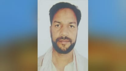 Army soldier and a youth have died in road accident in Sarurpur of Meerut