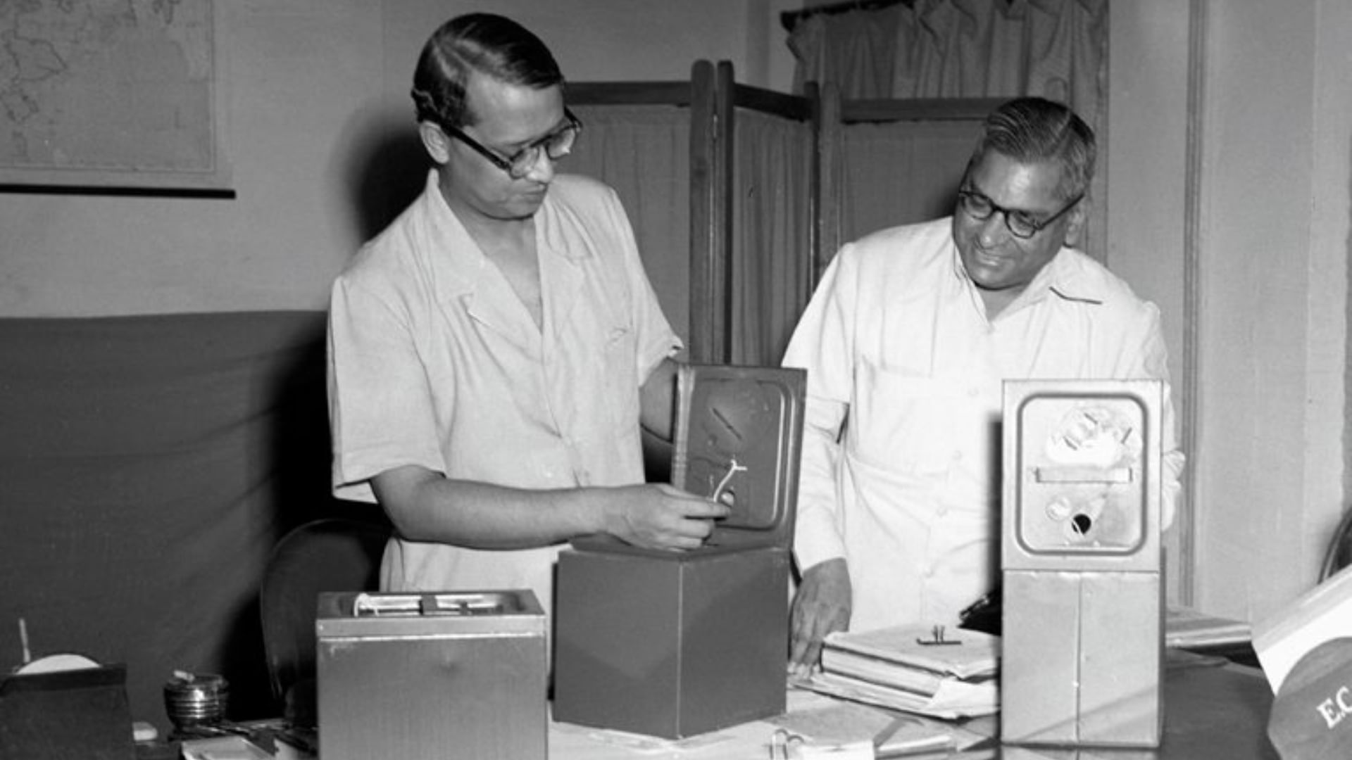 पहले मुख्य चुनाव आयुक्त सुकुमार सेन