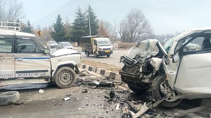 Mandi News: कीरतपुर-मनाली फोरलेन पर झीड़ी के पास दो गाड़ियों में टक्कर, एक की मौत; पांच घायल road accident mandi: Two cars collide near Jhiri on Kiratpur-Manali fourlane, one dead; five injured