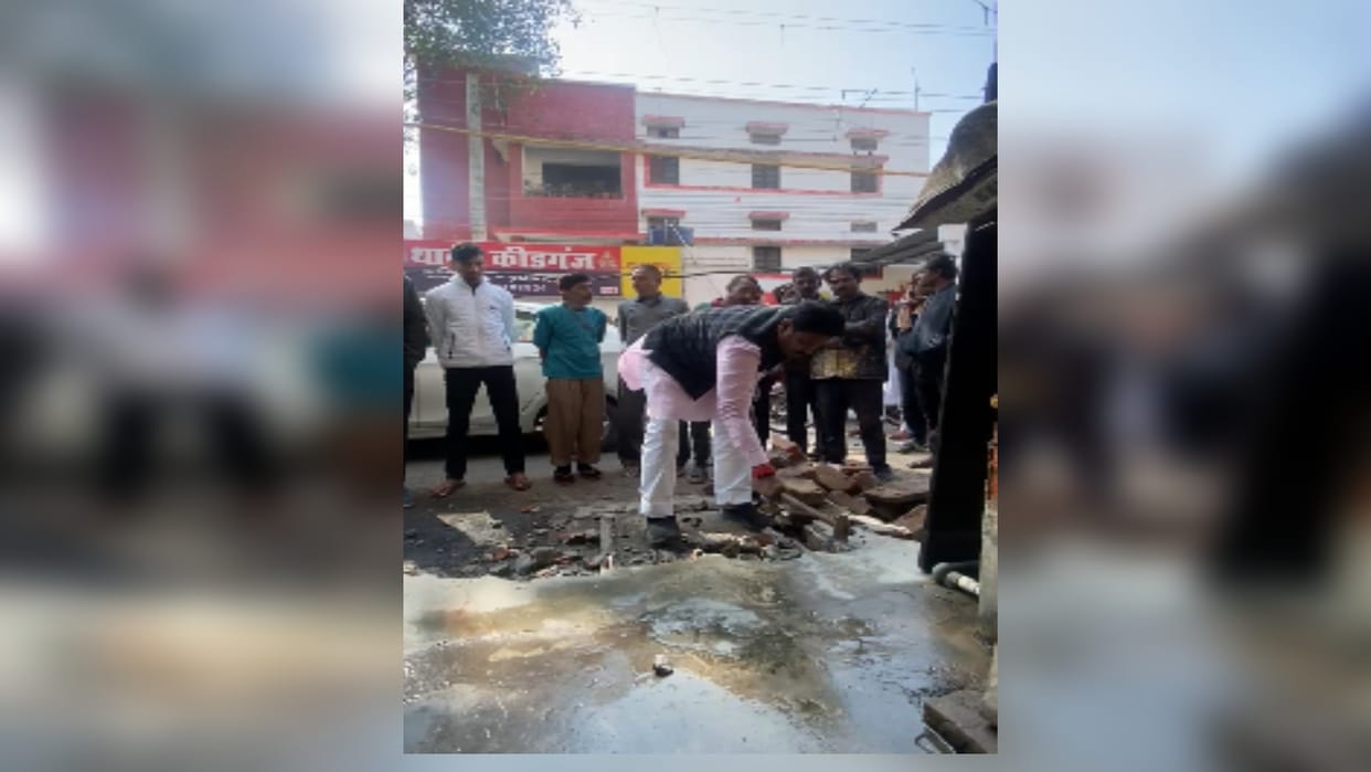 Mayor used hammer on the platform of his residence, encroachment removed for road widening