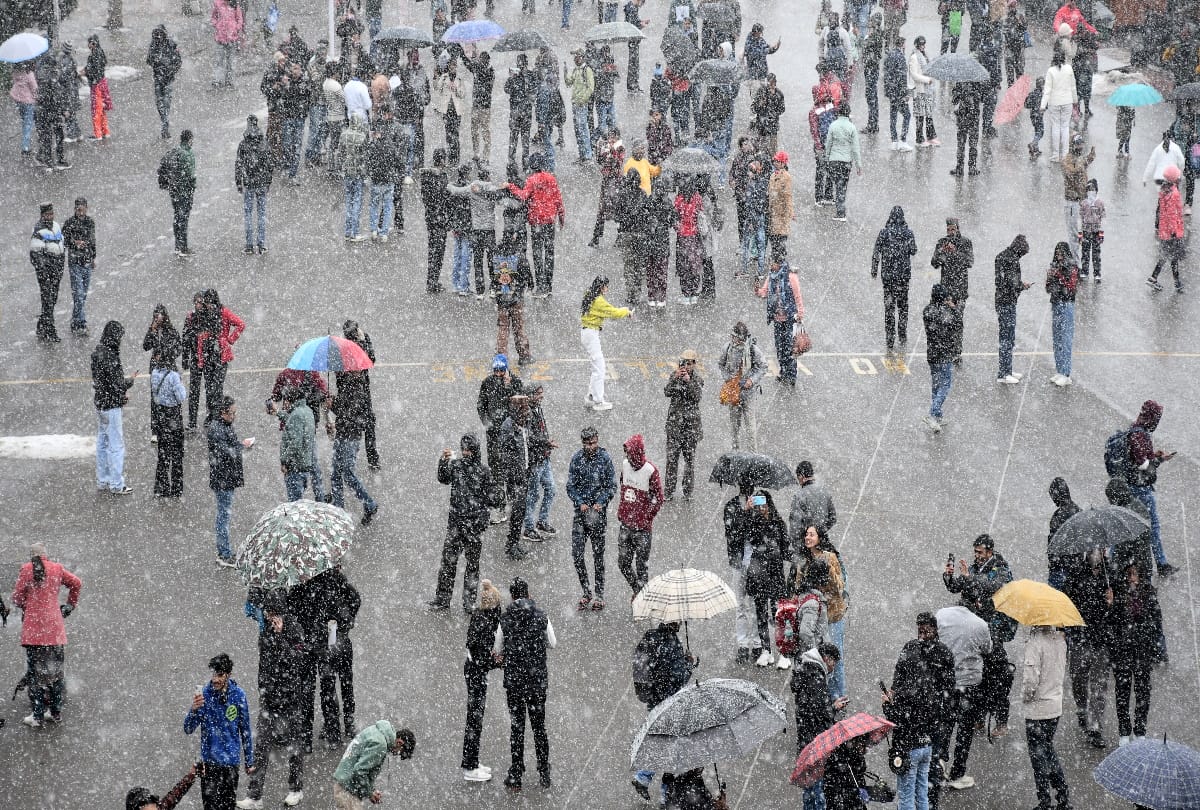 Tourists flocked to Hillsqueen shimla, 70 percent rooms booked in hotels