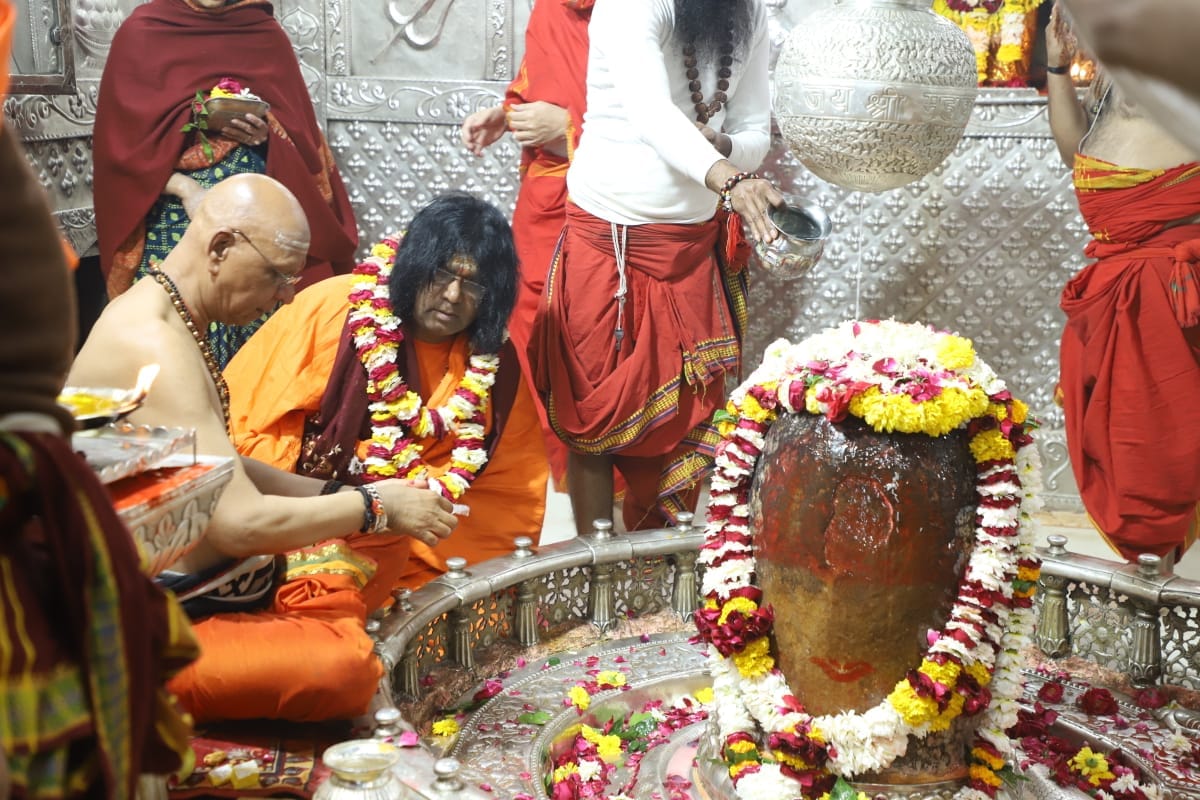 Baba Mahakal Darshan Kaushik Maharaj Govind Rajput And Govinda's Daughter