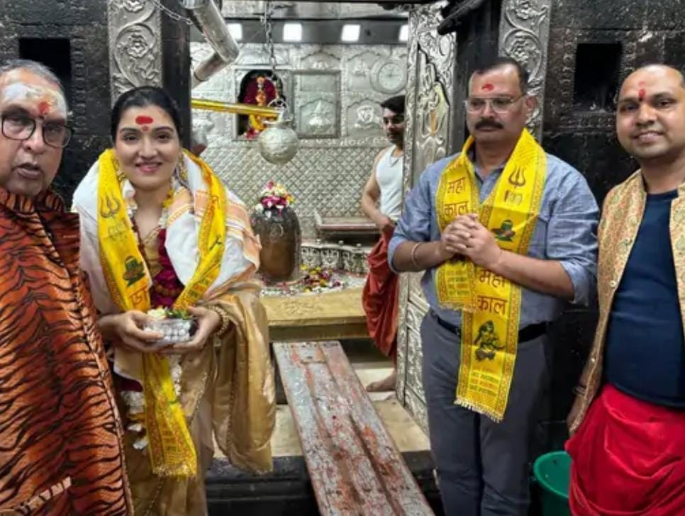 Baba Mahakal Darshan Kaushik Maharaj Govind Rajput And Govinda's Daughter