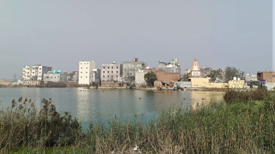 The place where the hospital is to be built is filled with water