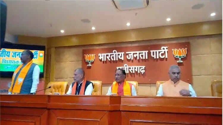 CG: बीजेपी की लोकसभा चुनाव कार्यशाला; शिवप्रकाश ने कार्यकर्ताओं को दिया चुनावी मंत्र, 11 सीटें जीतने का टारगेट