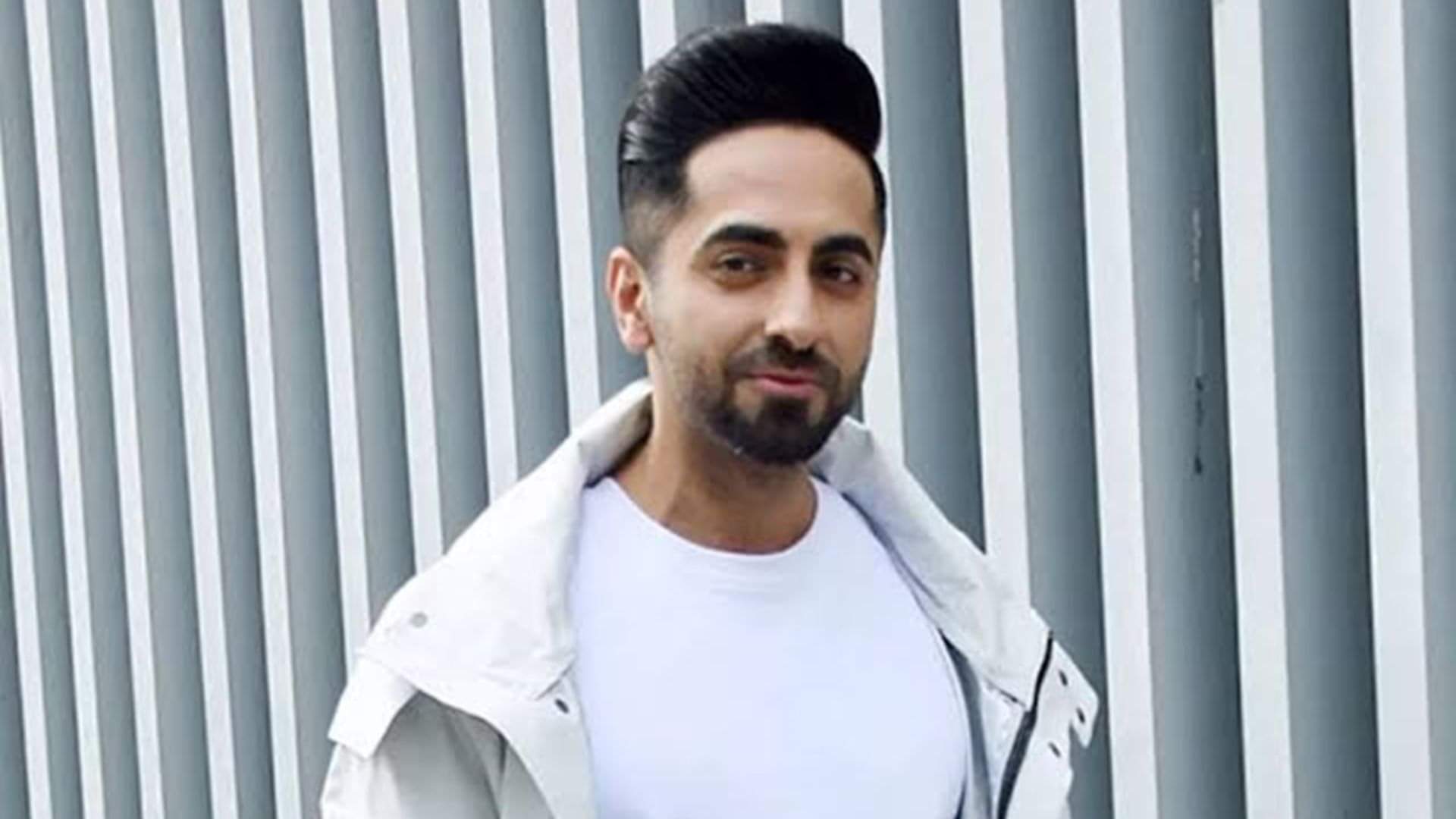 Akshay Kumar Parineeti Chopra Amitabh Bachchan Alia Bhatt Stars Who Tried Their Luck in Singing