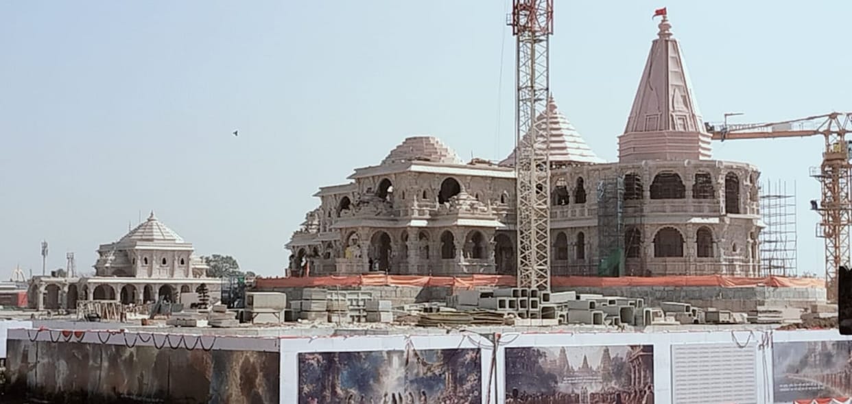 Ayodhya: Temple construction started again after a break of 20 days