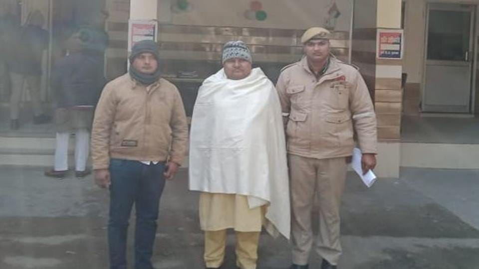 Moradabad: Former Congress councilor and son arrested smack smuggling, bike battery was hidden in box