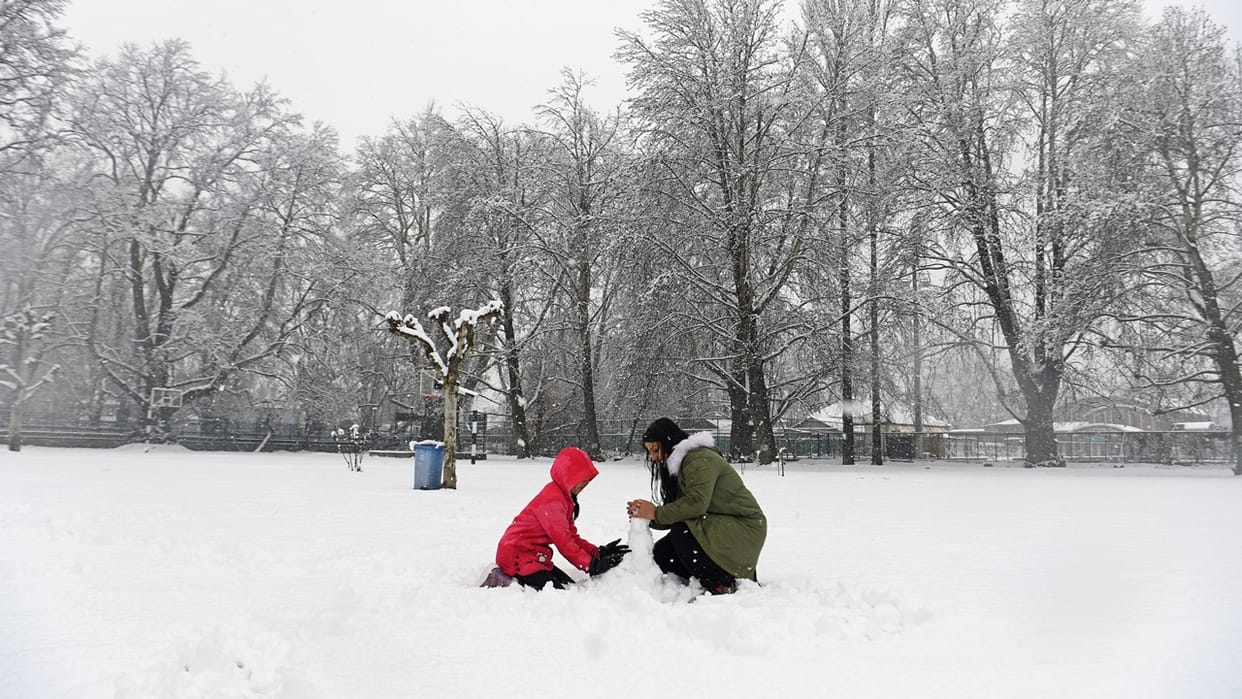 jammu kashmir weather news hindi Cloudy and cold increased chances of rain and snowfall till march 3