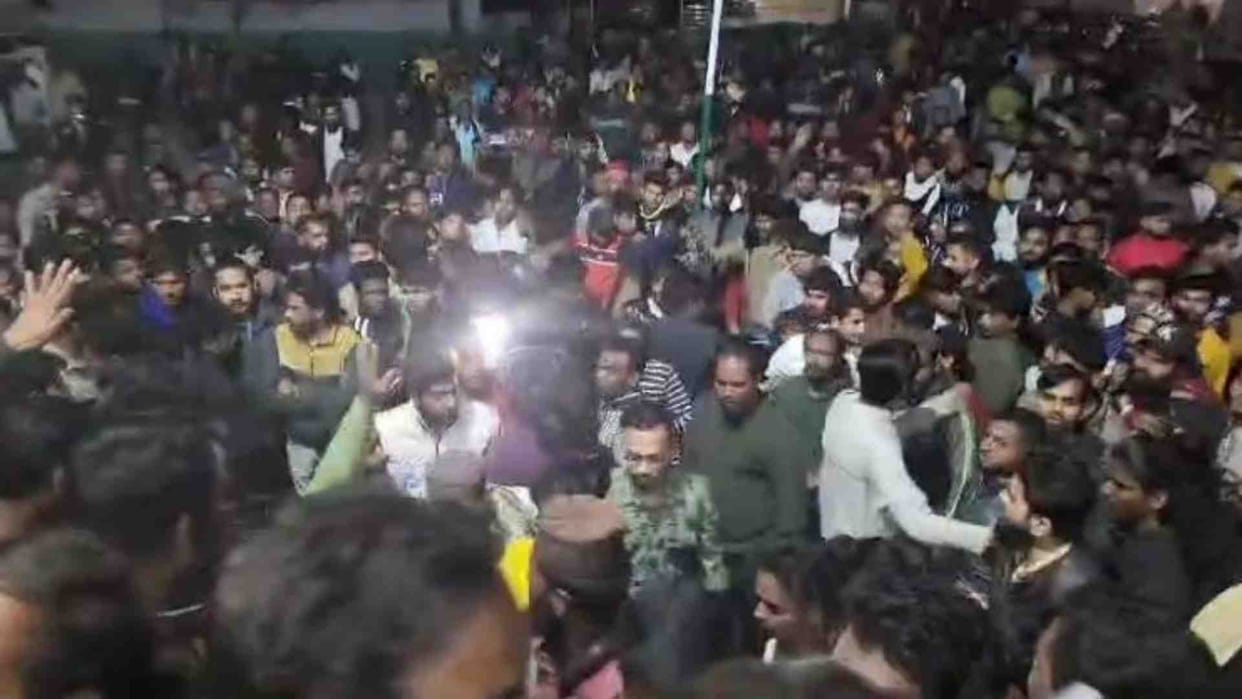 Controversy broke out after assault with teller of Damoh Masjid Market