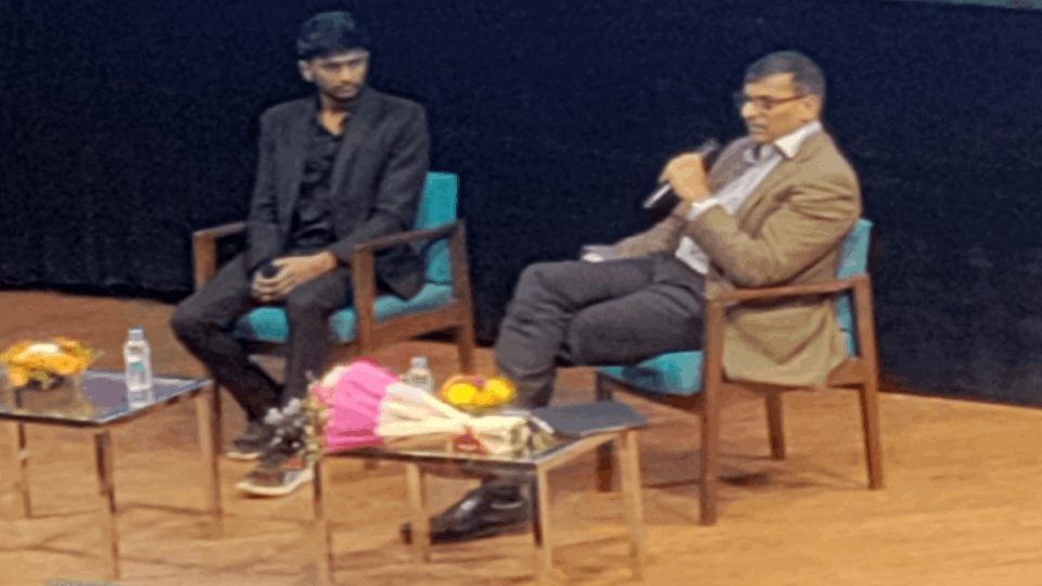 IIT Delhi Annual Conference Raghuram Rajan said  Social activities increase decision making ability students