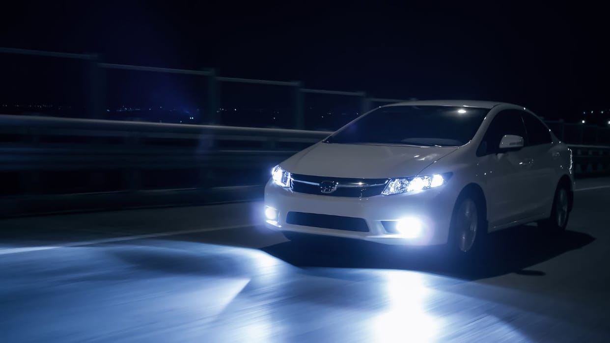 Do not set lights like this while driving a car at night, otherwise the risk of accident will increase
