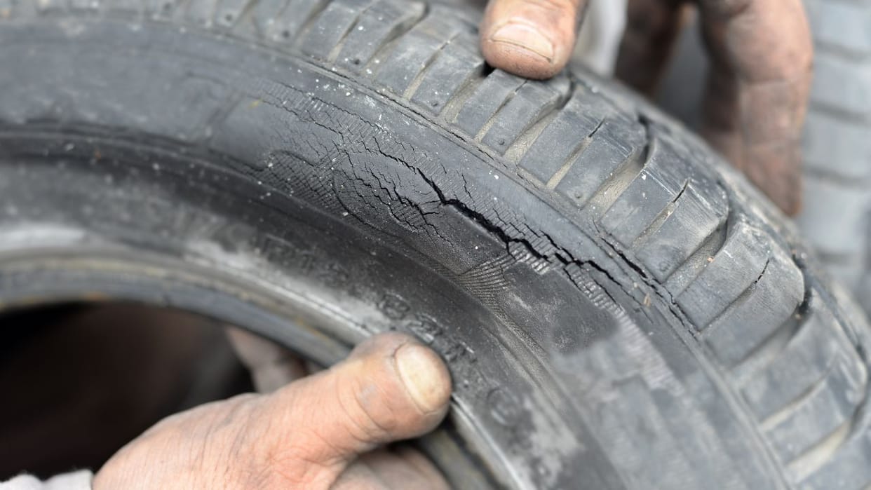 If this problem arises in the tire of the car, then the risk of accident will increase, know the details