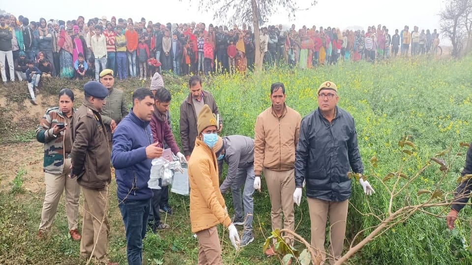 Woman murdered by hitting her head with a sharp weapon dead body found in a deserted area