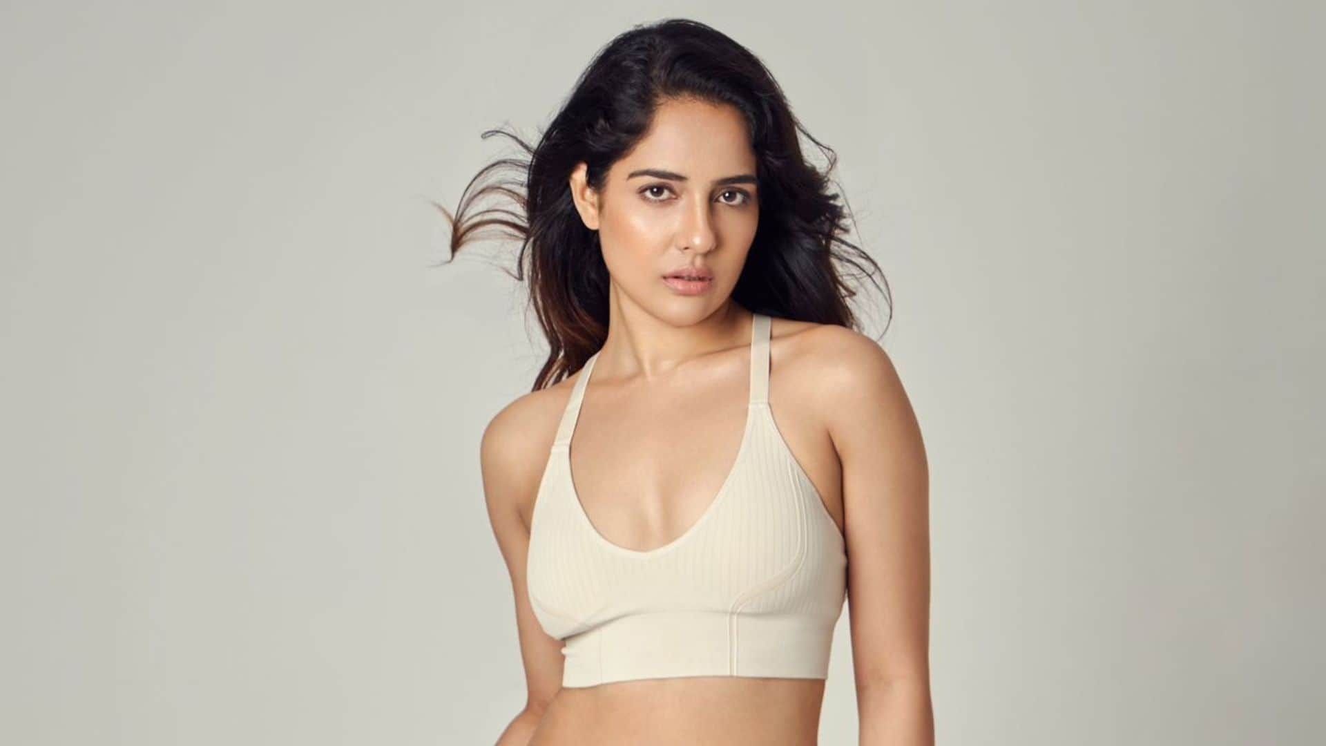 South Actress Malvi Malhotra has recently been cheated by Vikram Bhatt for not getting paid for her work