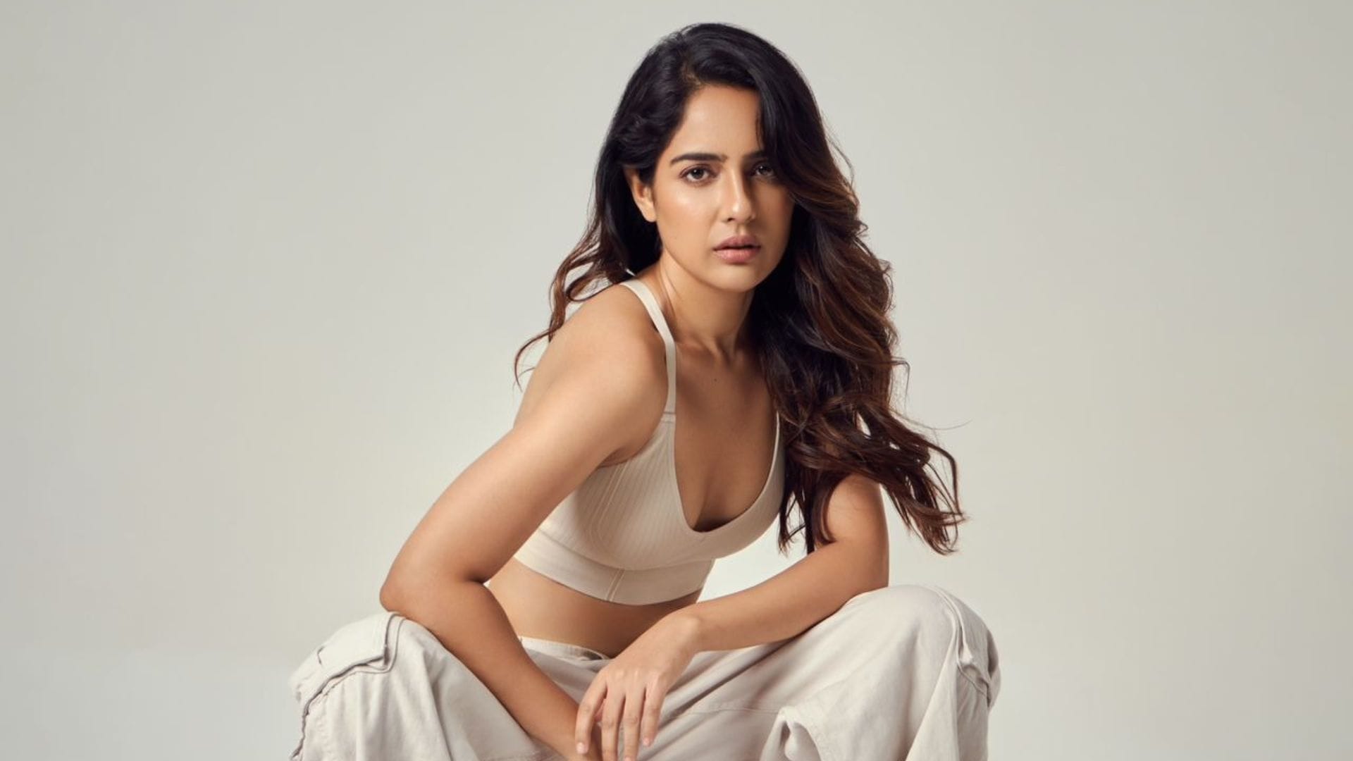 South Actress Malvi Malhotra has recently been cheated by Vikram Bhatt for not getting paid for her work