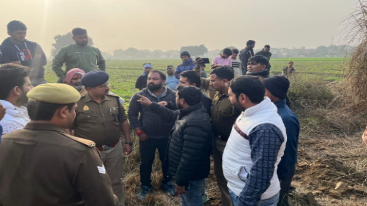 Remains of cows found in vacant plot in Bajot village of Meerut, workers of Hindu organizations created ruckus