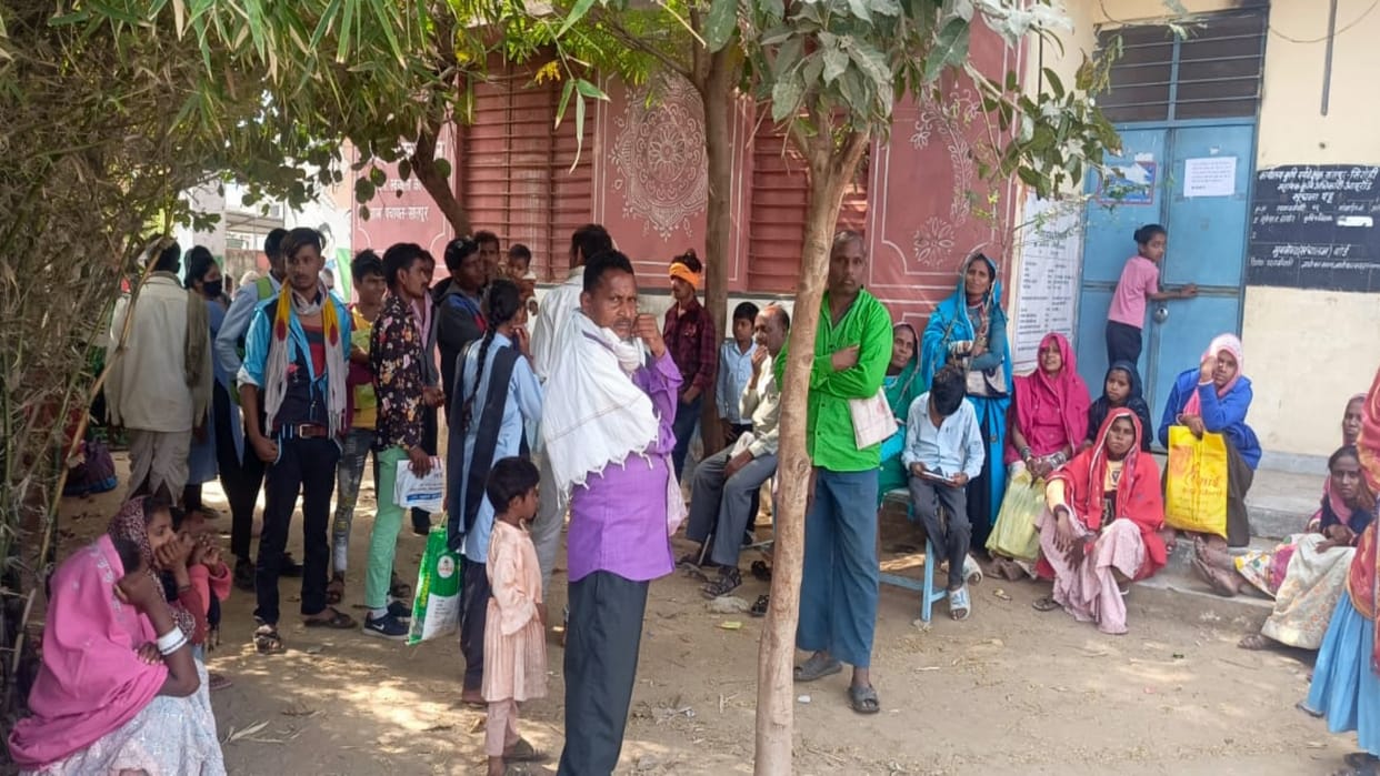 Sirohi News system of making Aadhaar card in Abu Road has broken down