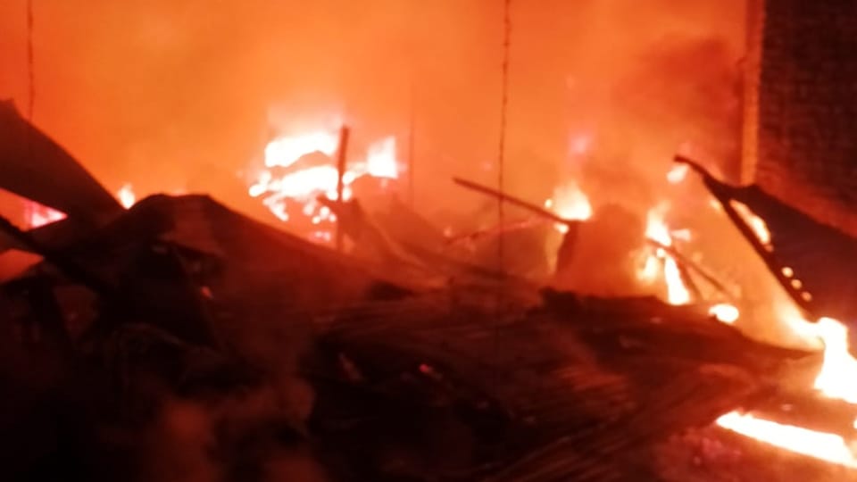 A fire broke out in a warehouse in the Katran Market area of Mangolpuri