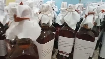 Fake liquor manufacturing factory was running in old building of private school of Rewari