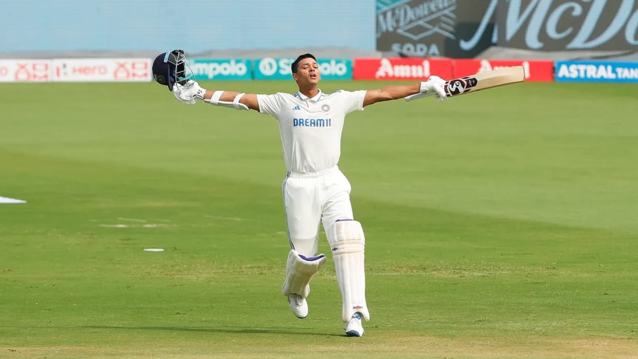 IND vs ENG Yashasvi Jaiswal talked to Sachin Tendulkar after scoring a double century against England
