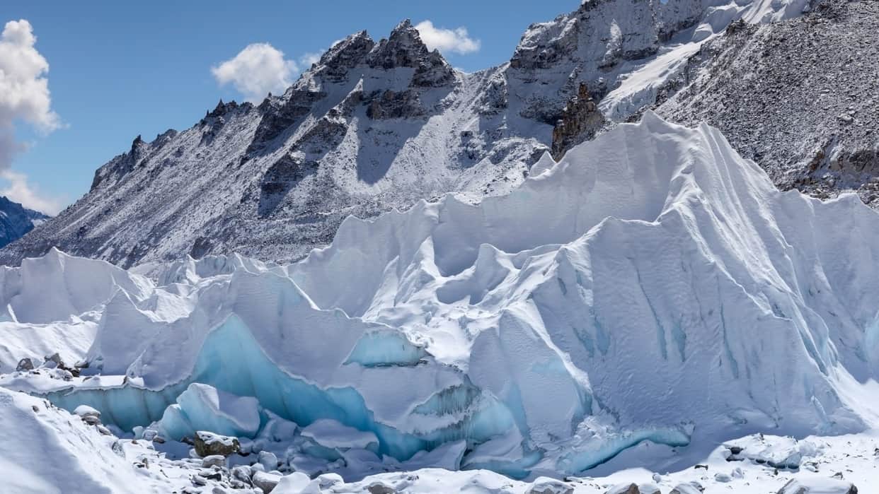 15,000 year-old viruses discovered in Tibetan glacier ice risk to india china