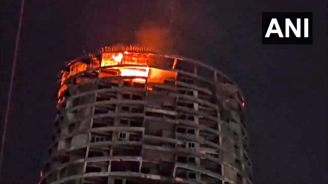 Fire Breaks out in multi-storey building in Navi Mumbai Maharashtra Big News in Hindi