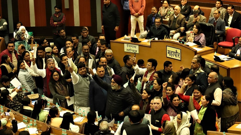 MCD Meeting First day budget session ended with uproar