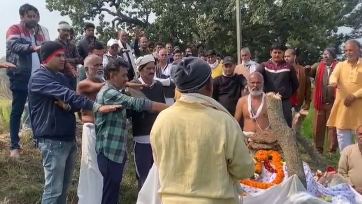 Rewa News made to pledge not to consume drugs during mother funeral pyre