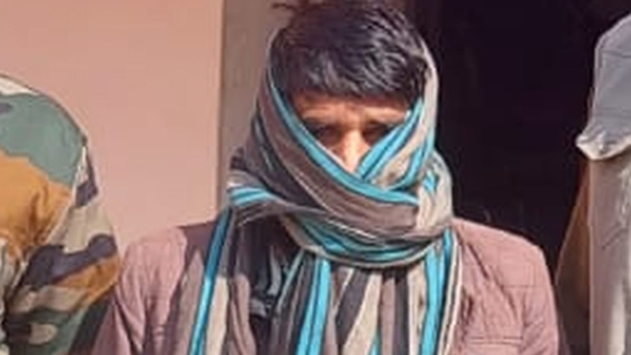 Police arrested wanted gangster in Budaun