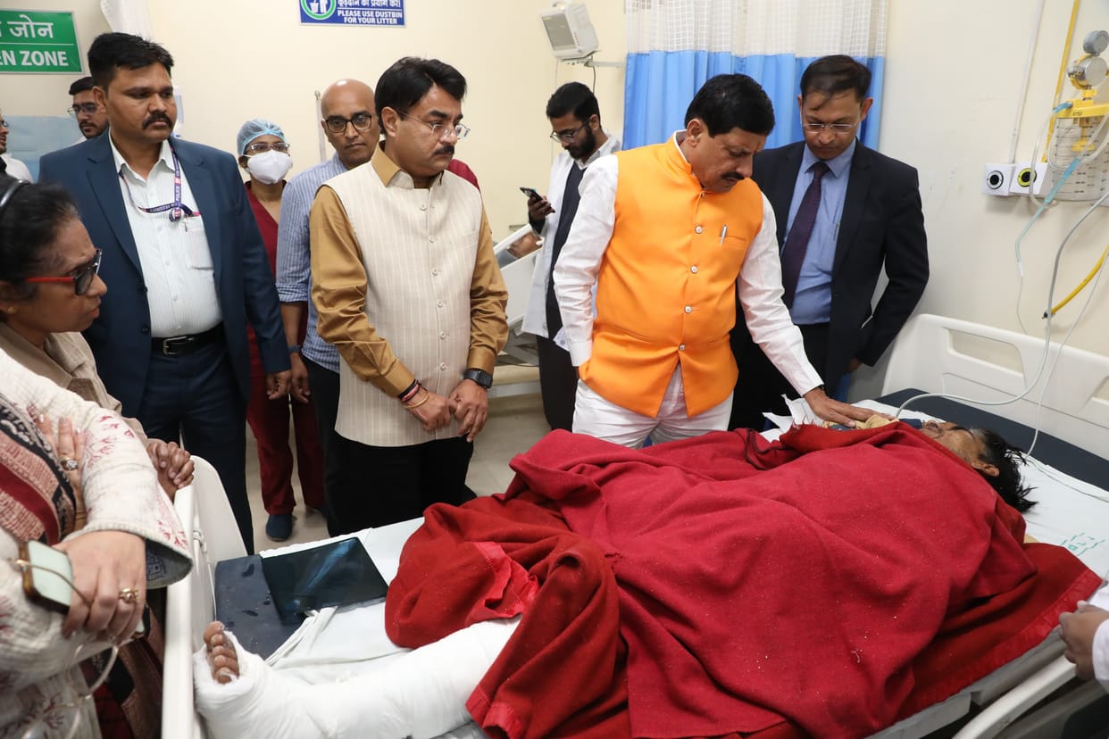 MP News: CM Dr. Yadav inquired about the well-being of the injured in Hamidia, said - will go to Harda tomorro