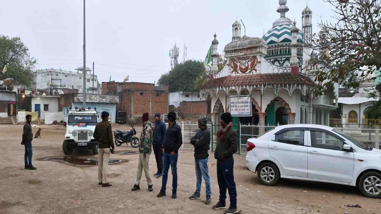 Damoh Hindu-Muslim violence: DIG reaches Damoh, action will be taken against encroachment of accused