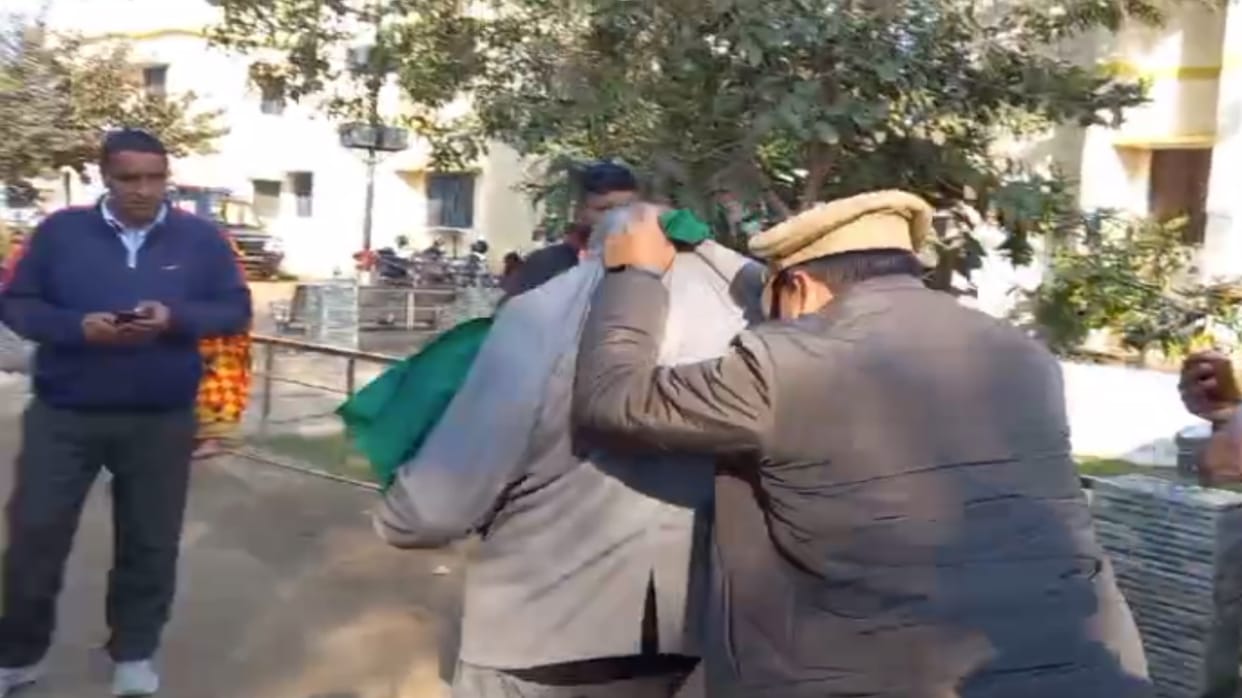 UP Police bullying in Bijnor, inspector dragged old man to police station, video goes viral