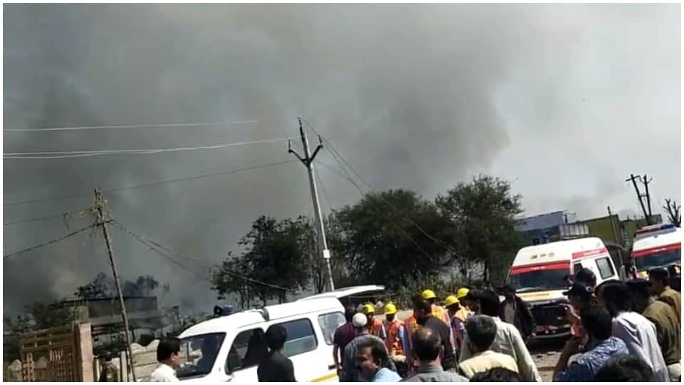 Harda Factory Blast Owner Rajesh Agarwal Know Who Is Cracker Company Owner Details News in Hindi
