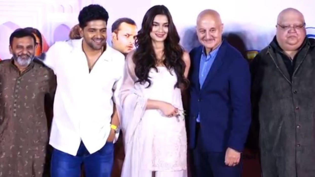 Guru Randhawa film Kuch Khattaa Ho Jaay Trailer launch Saiee Manjrekar Anupam Kher seen with entire cast