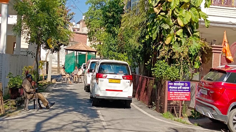 Uttarakhand News: ED raids the residence of former IFS officer Kishan Chand in haridwar