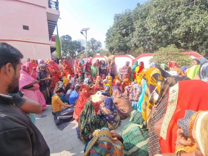 Young man died and one injured due to high tension current during painting in bhadohi