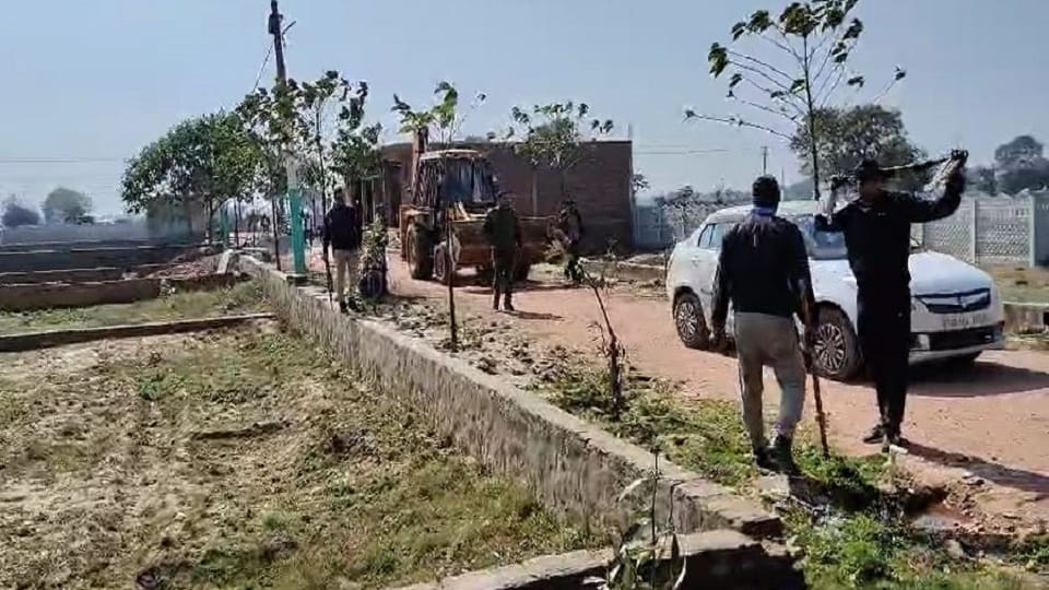 Action on illegal colony Authority bulldozer ran on Ganpati Bappa Residency demolished construction