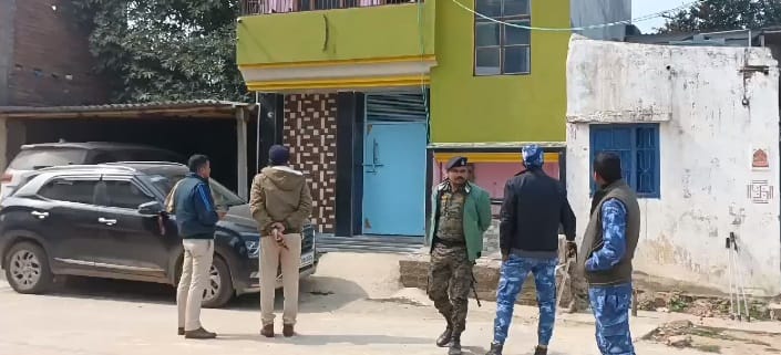 Bihar News: Income tax raid in Bhagalpur; note counting machine had to be ordered from land dealer's house.