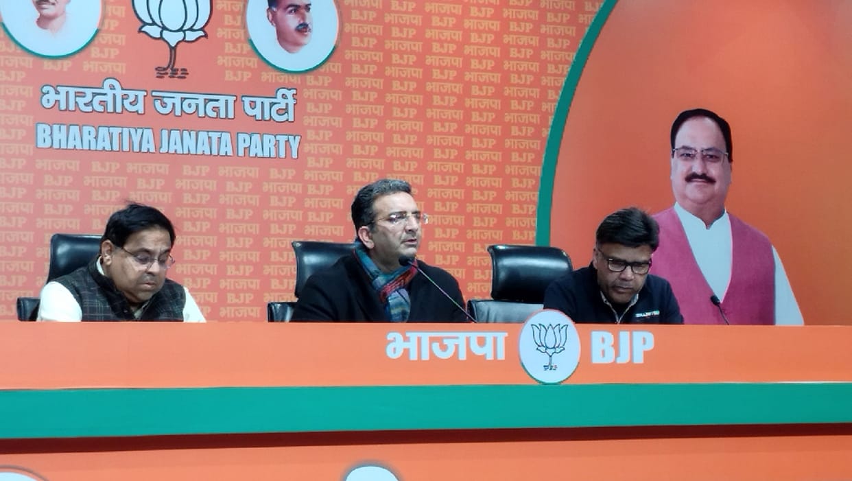BJP: Why did arvind Kejriwal support Hemant Soren, BJP asked this question