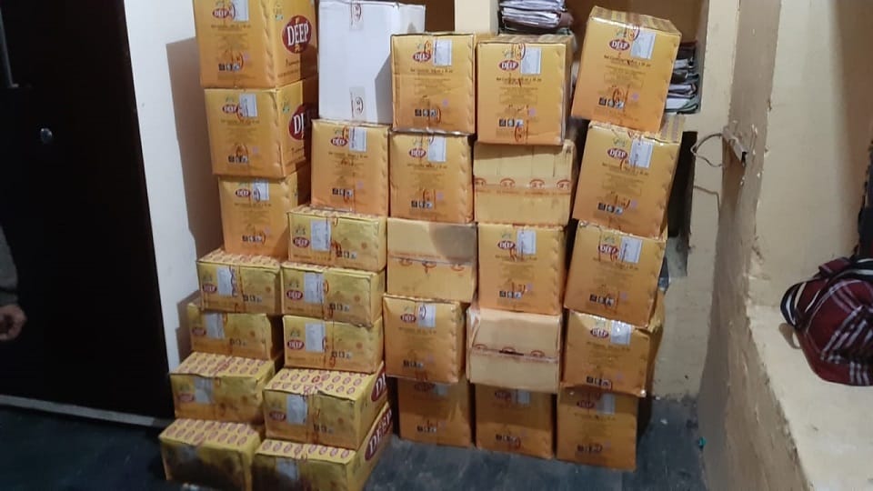 Sale of low quality ghee in the name of a well-known company Take a look before buying