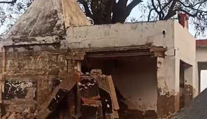 House demolished due to cylinder blast part of temple also damaged in chandauli