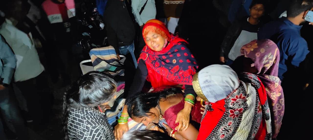 Damoh News: Protest was held by keeping the dead body of the youth on the Damoh-Jabalpur highway