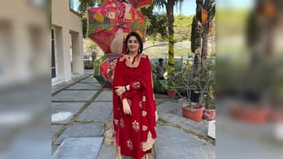UP Politics Jayant Chaudhary may contest Lok Sabha Election wife Charu can become Rajya Sabha Member