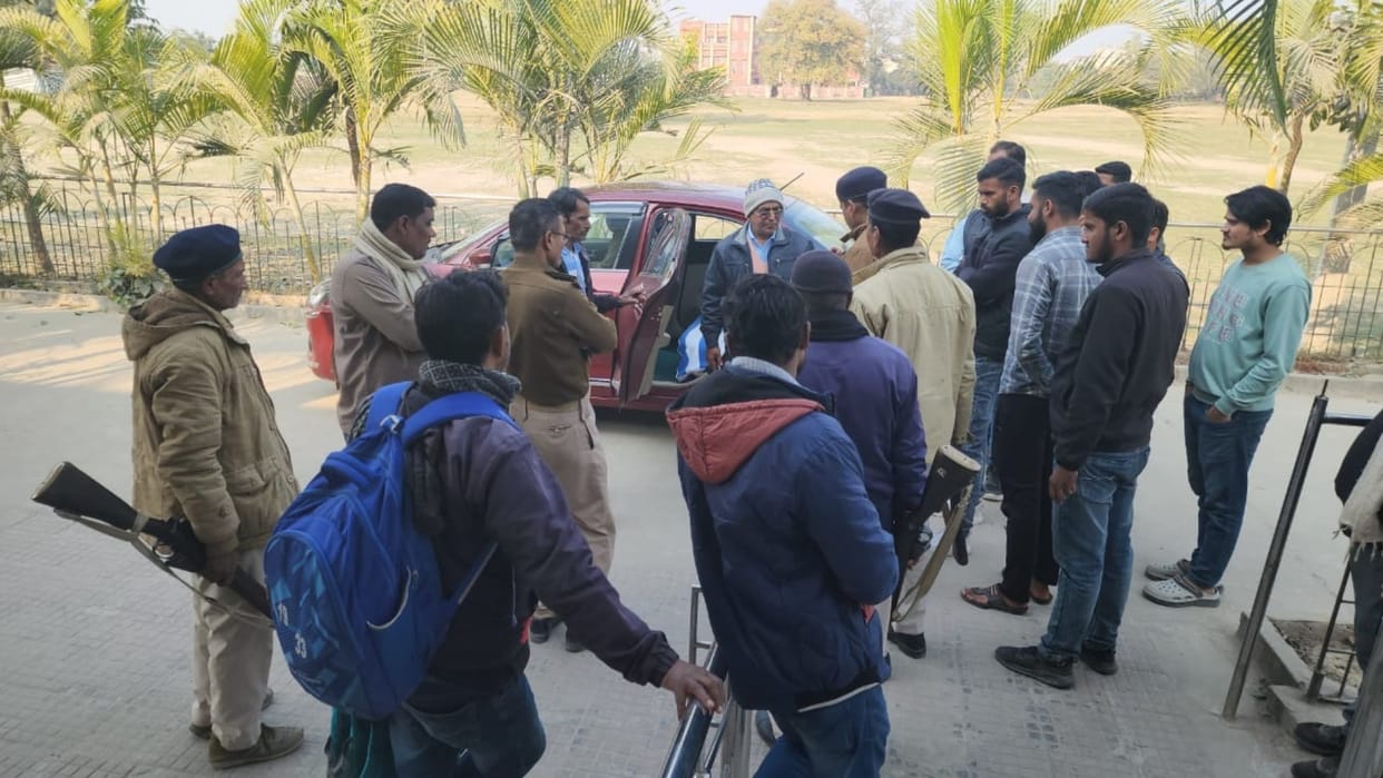 Professor molested college student in bettiah