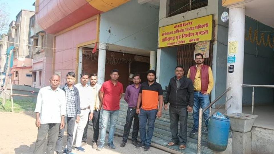 Chhattisgarh Housing Board employees did not receive salary for three months