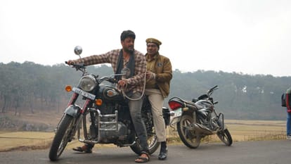 Lantrani Movie Review Zee5 Johnny Lever Jisshu Sengupta Jitendra Kumar Kaushik Ganguly Bhaskar Gurvinder