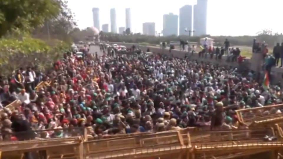 Farmers protest at Noida Authority announced to march to Delhi on tractors photos